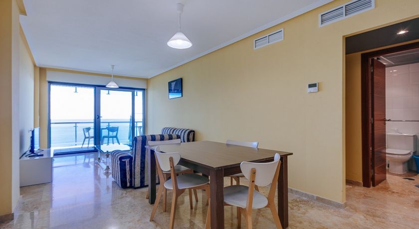 Шикарная квартира на первой линии моря и пляжа Дель Кура - квартира в Torrevieja (Alicante)