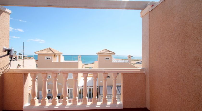 Дуплекс Las Calas с 2 спальнями, в 50м от моря. - 119.900 € - Ref: R 4654 - квартира в Torrevieja (Alicante)